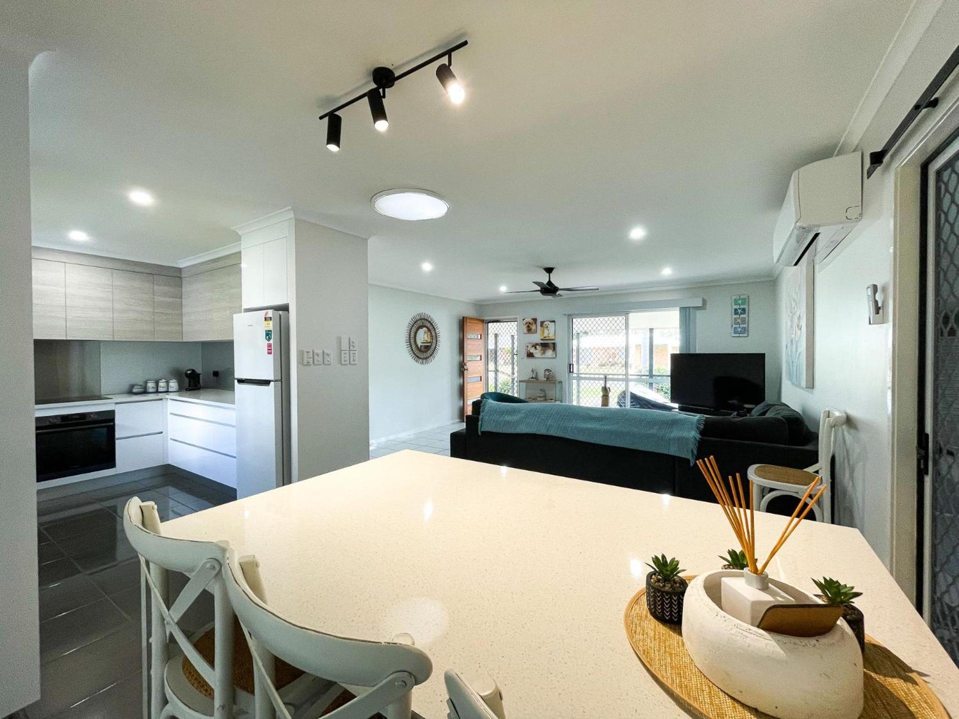 Beach House On Burrum- Close To Beach- 3Br- Wifi-Foxtel Woodgate Eksteriør billede